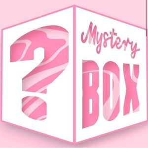 ⚡️$50 Mystery Box 👜👛💎👗⚡️